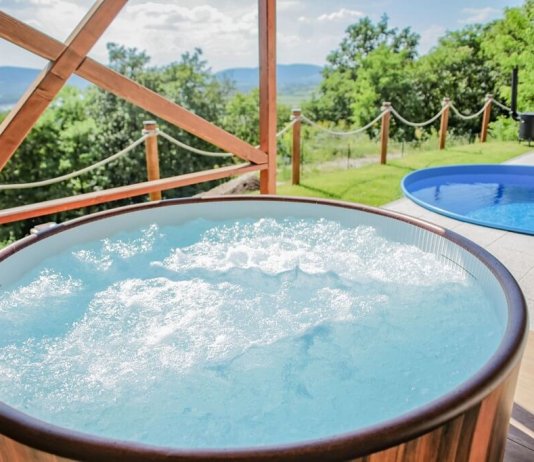 Romantikus szállás pároknak jakuzzival Dunakanyar Panoráma Vendégház Zebegény