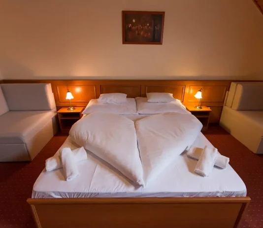 Szinbád Hotel Pécs